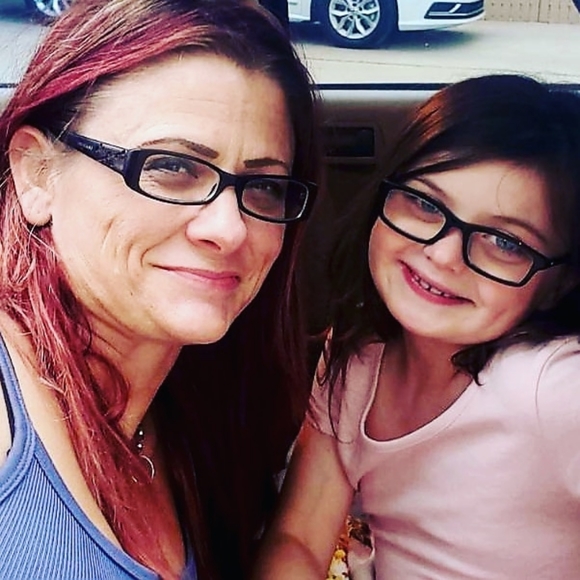 Meet your Posher, Shannon - Picture 3 of 3